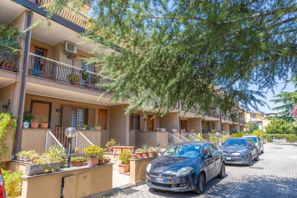 casa indipendente in vendita a Roma in zona Casal Morena