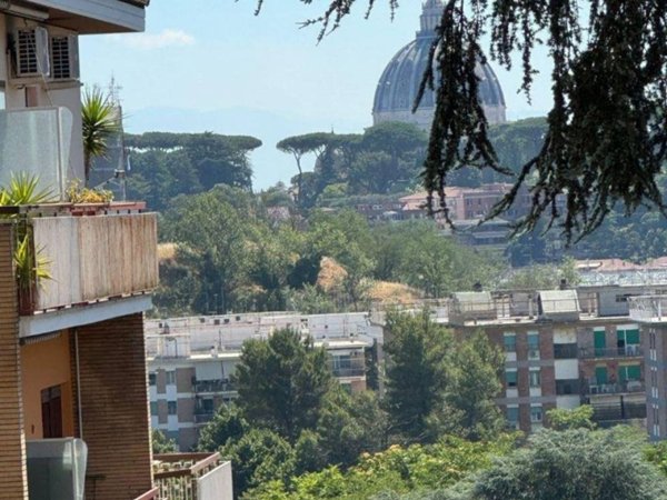 appartamento in vendita a Roma in zona Aurelio