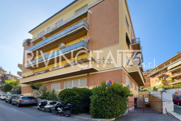 appartamento in vendita a Roma in zona Aurelio