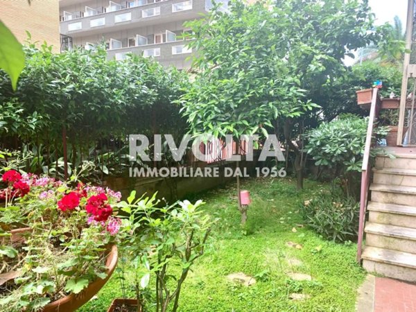 appartamento in vendita a Roma in zona Tor di Quinto