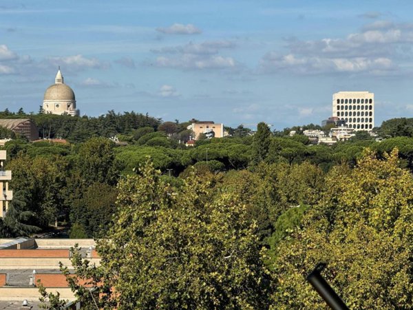 appartamento in vendita a Roma in zona Torrino