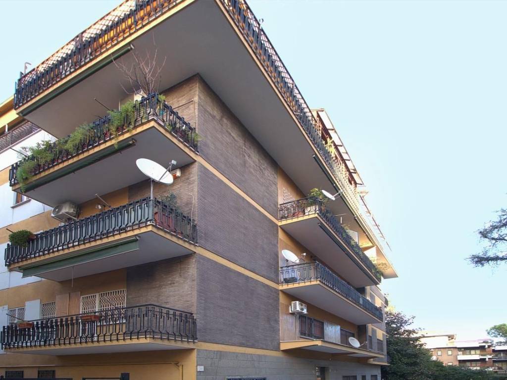 appartamento in vendita a Roma in zona Portuense