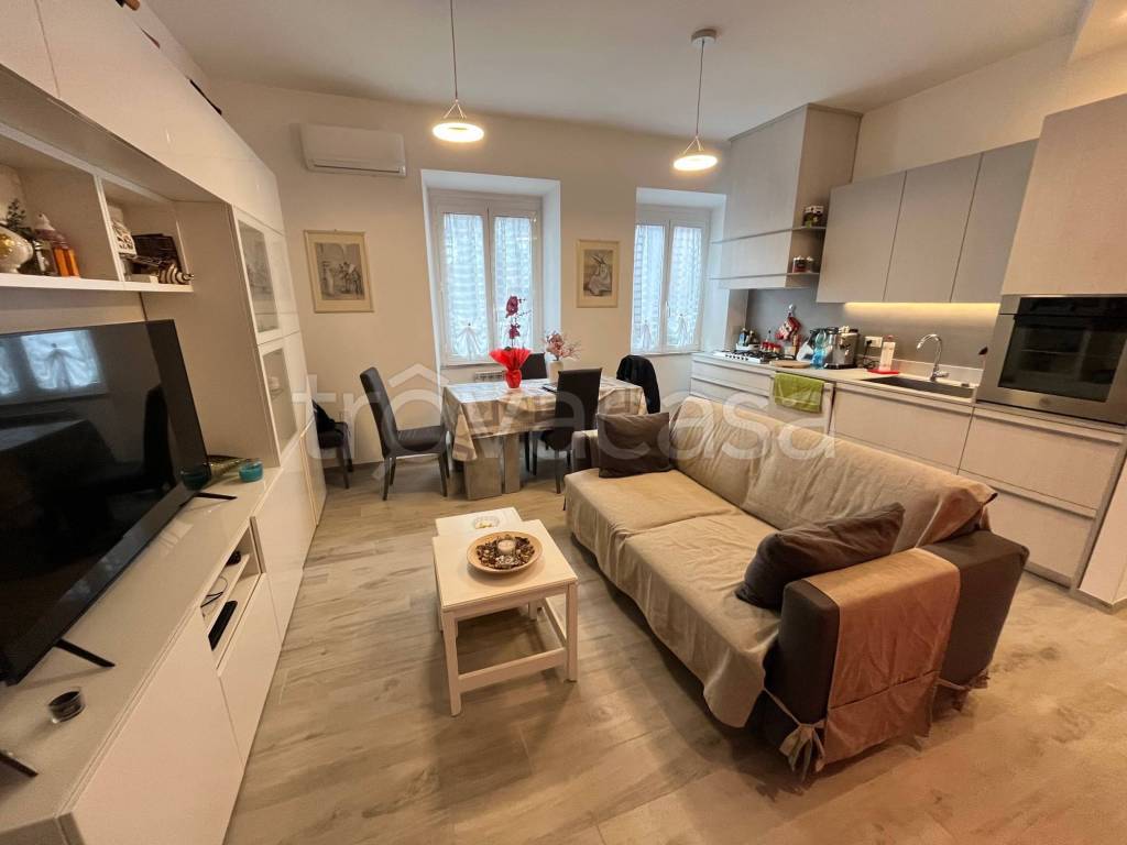 appartamento in vendita a Roma in zona Labaro