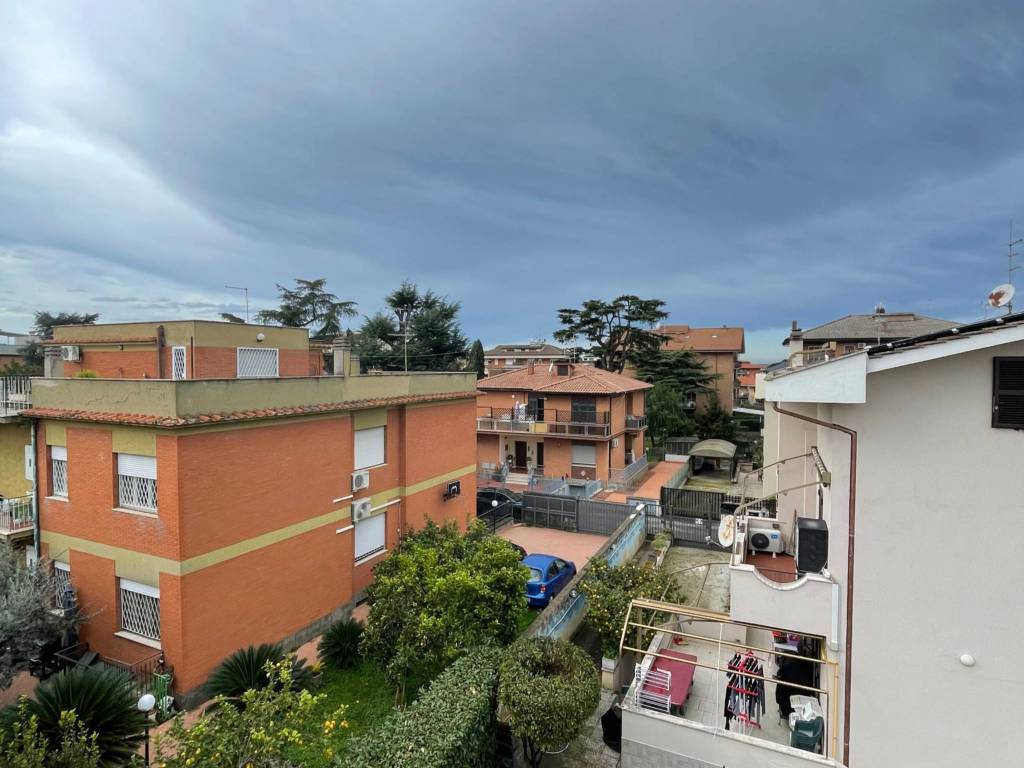 appartamento in vendita a Roma in zona Casal Morena