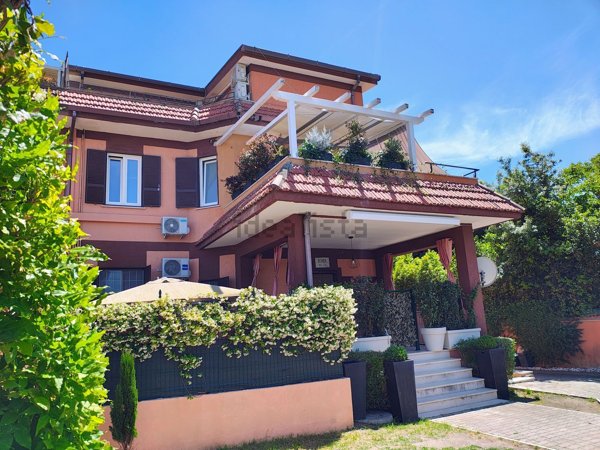 appartamento in vendita a Roma in zona Infernetto