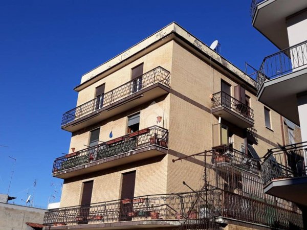 appartamento in vendita a Roma in zona Tor Vergata/Torrenova