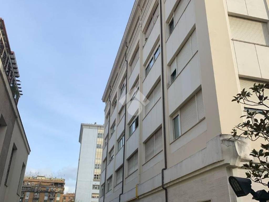 appartamento in vendita a Roma in zona Prenestino-Labicano