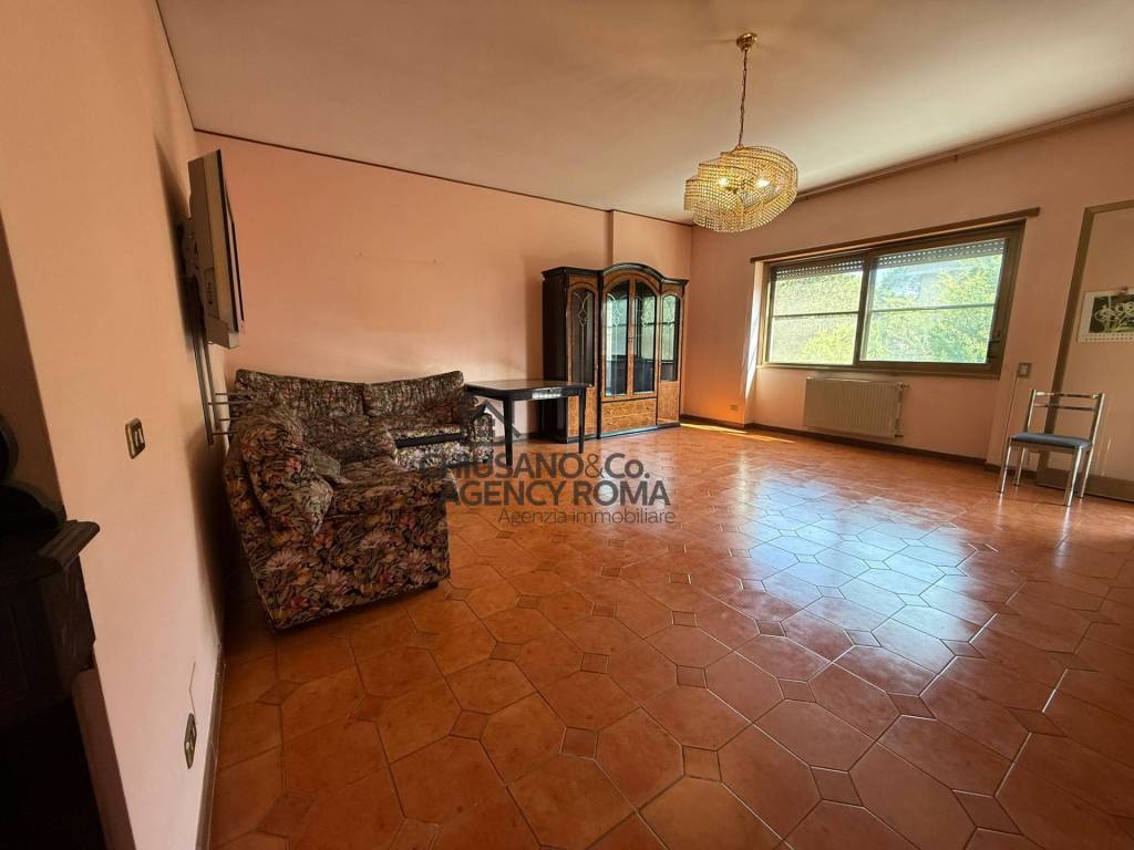 appartamento in vendita a Roma in zona Casal Morena