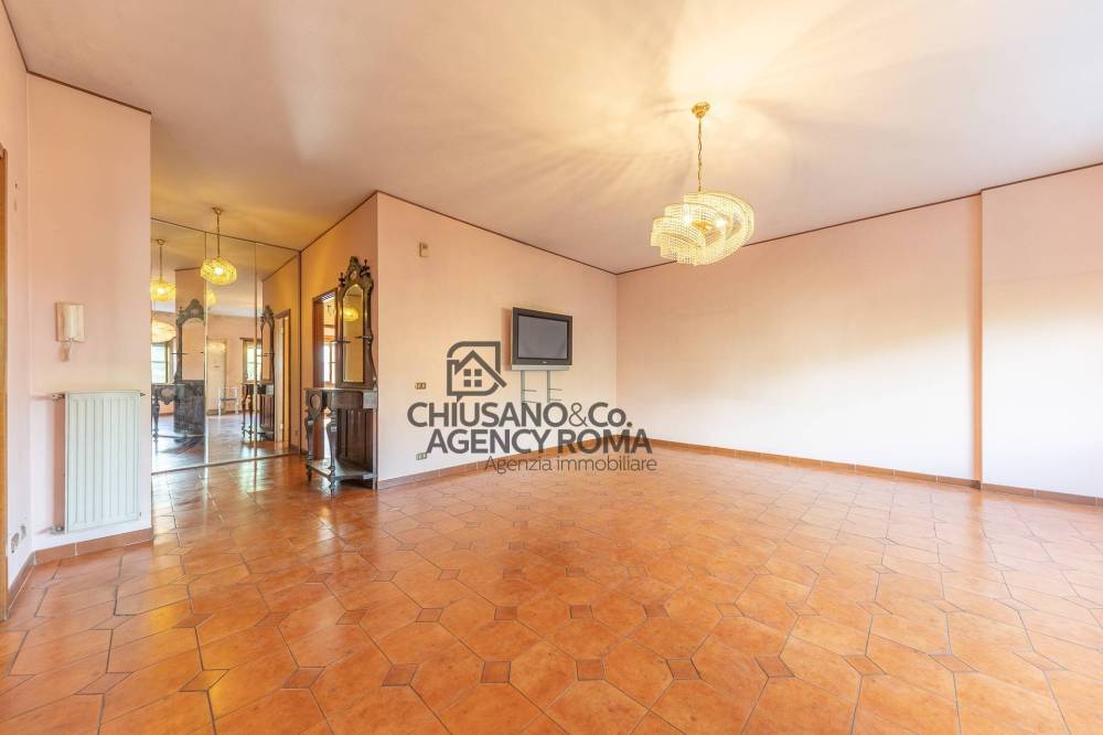 appartamento in vendita a Roma in zona Casal Morena