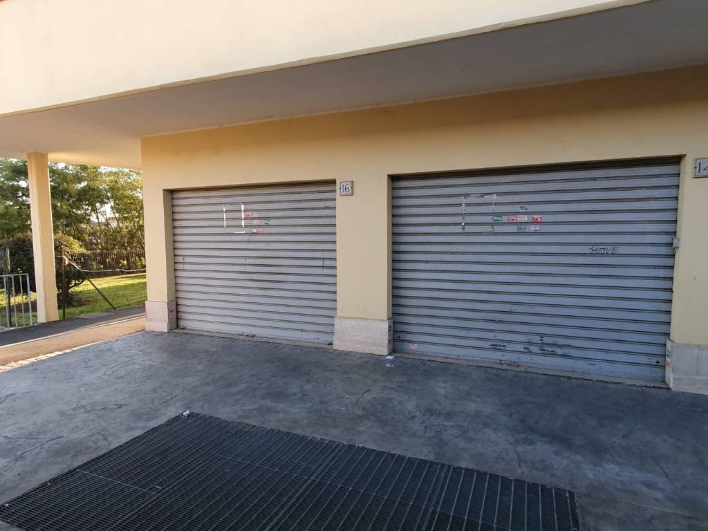 negozio in vendita a Roma in zona Dragona/Bagnoletto