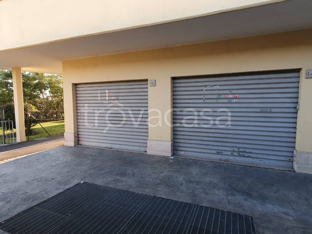 negozio in vendita a Roma in zona Dragona/Bagnoletto