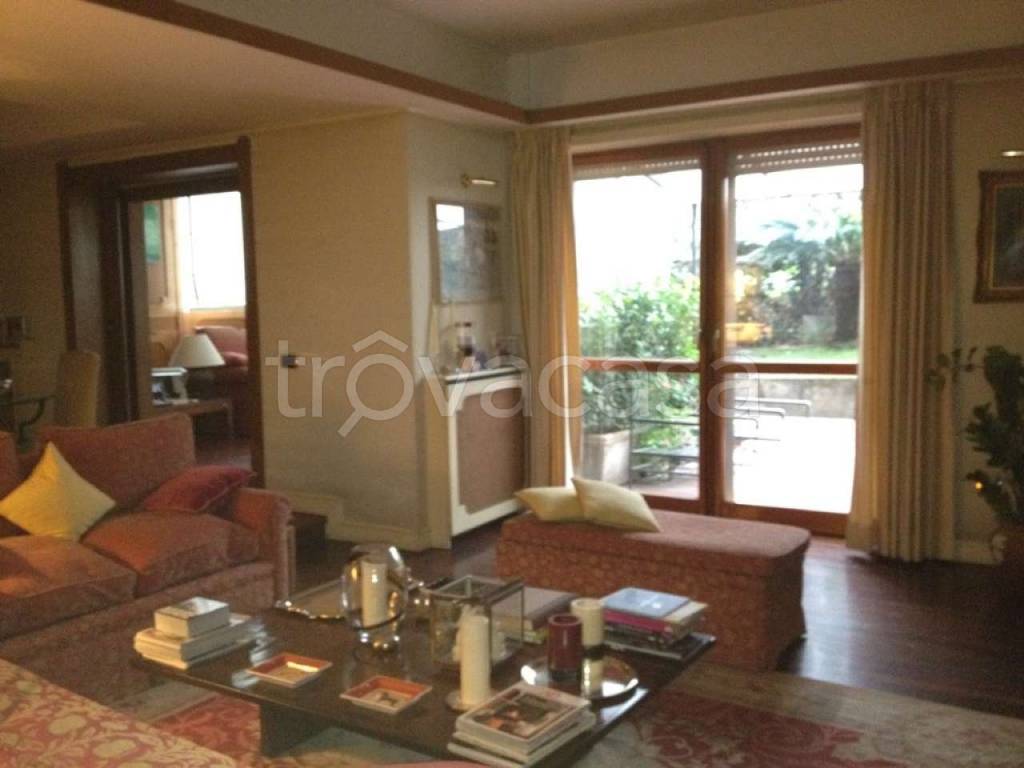 appartamento in vendita a Roma in zona Tor di Quinto