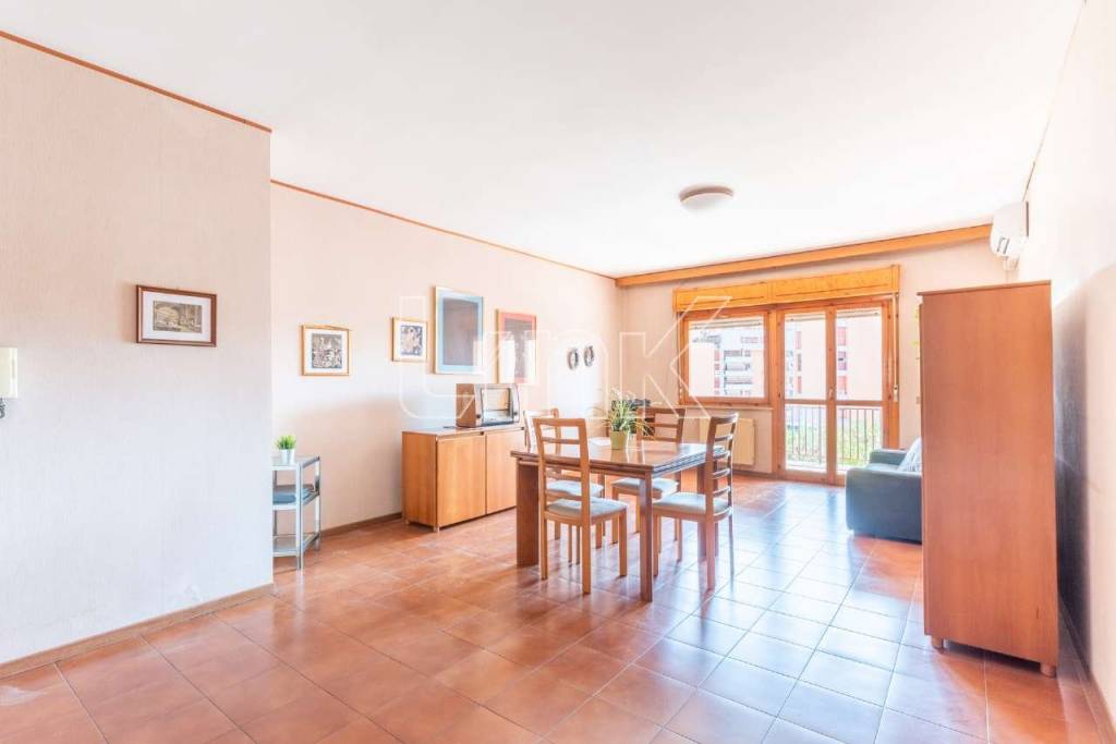 appartamento in vendita a Roma in zona Ardeatino