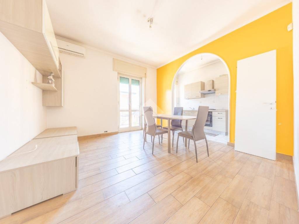 appartamento in vendita a Roma in zona Torre Angela