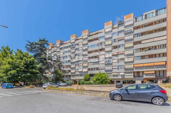 appartamento in vendita a Roma in zona Spinaceto