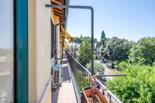 appartamento in vendita a Roma in zona Lunghezza