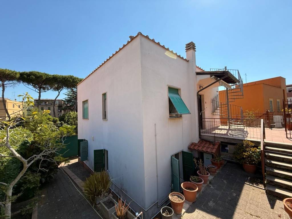 appartamento in vendita a Roma in zona Portuense