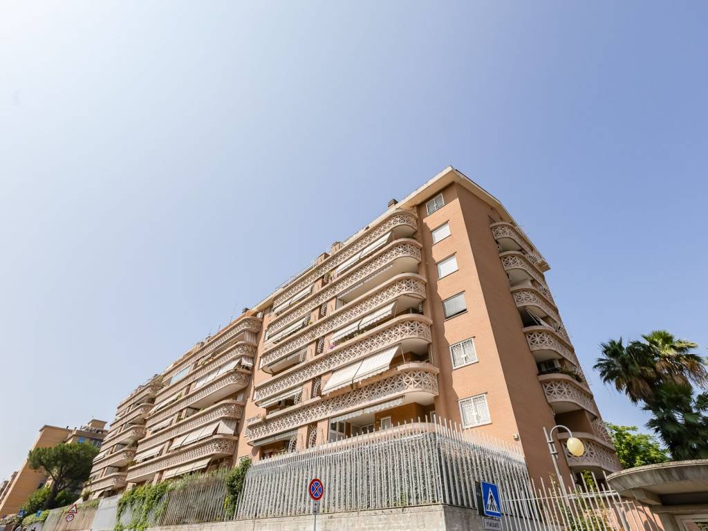 appartamento in vendita a Roma in zona Cinecittà