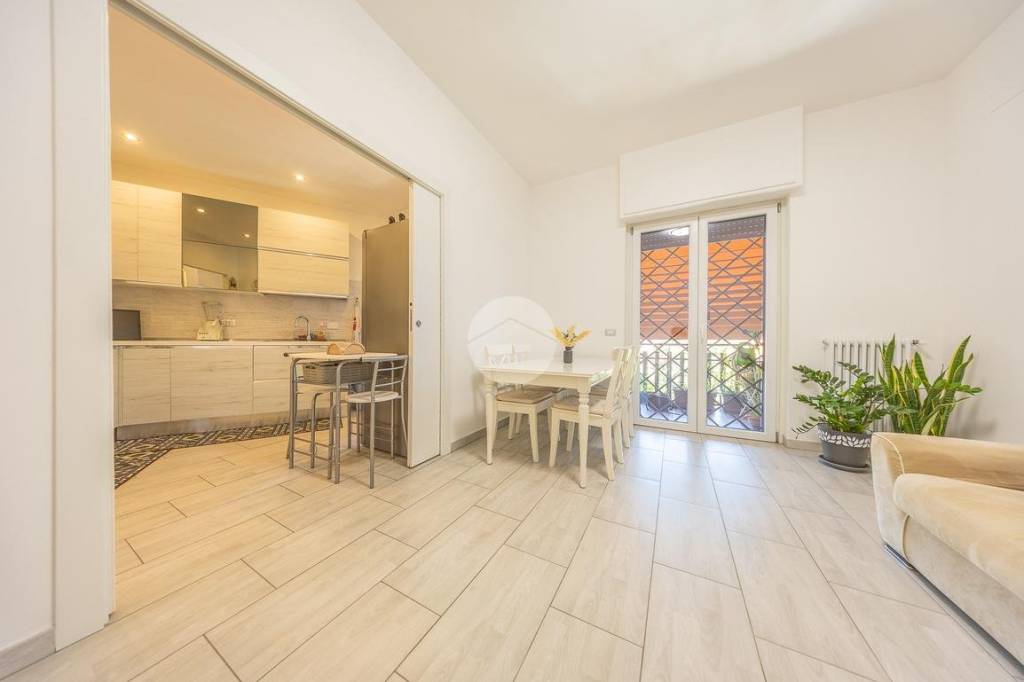 appartamento in vendita a Roma in zona Romanina