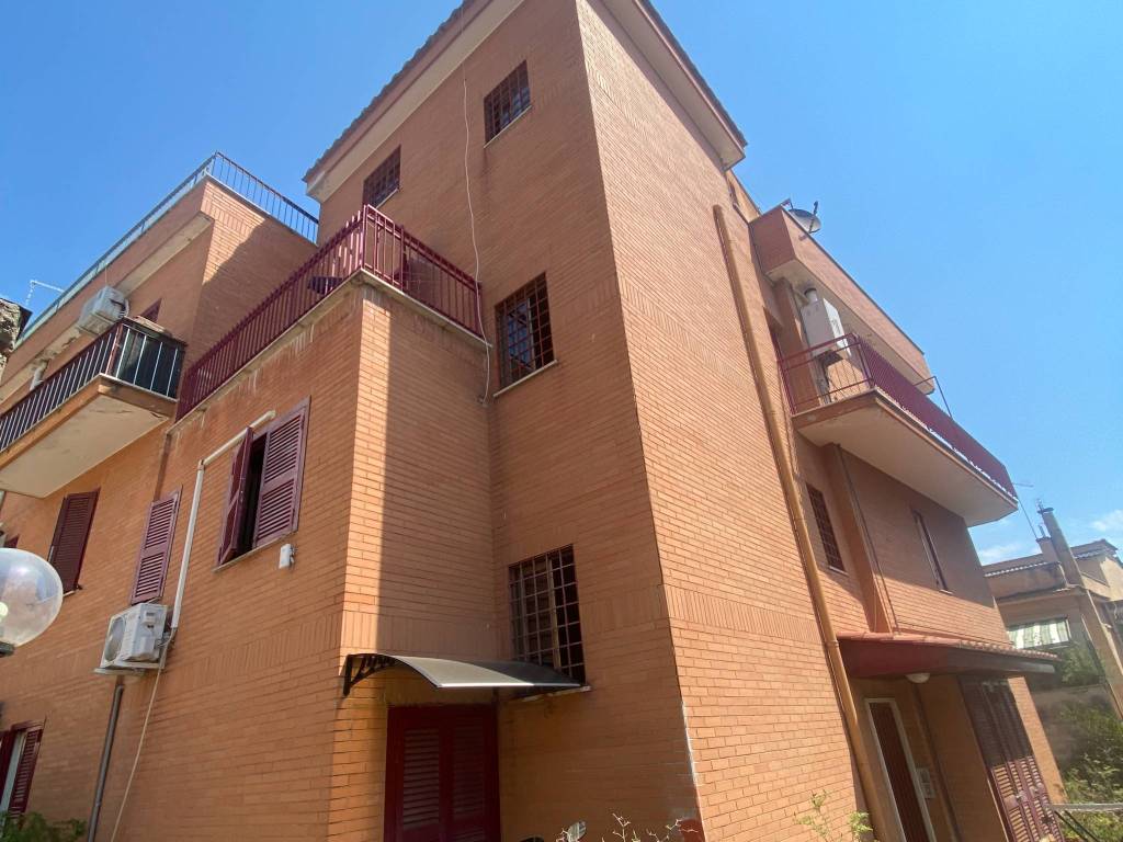 appartamento in vendita a Roma in zona Aurelio