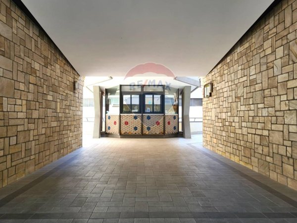 appartamento in vendita a Roma in zona Ardeatino