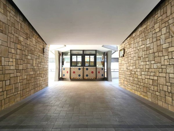 appartamento in vendita a Roma in zona Ardeatino