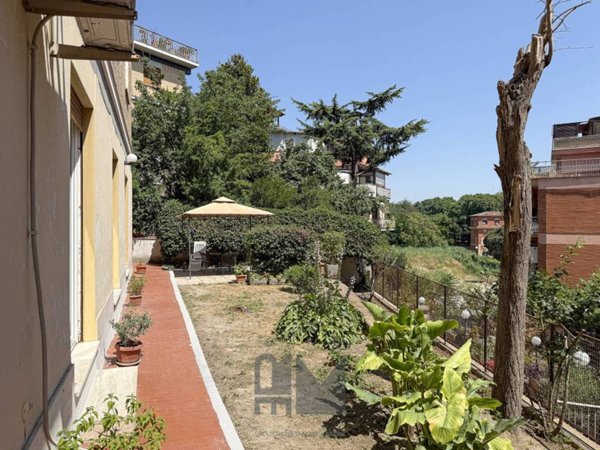 appartamento in vendita a Roma in zona Portuense