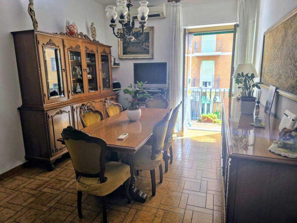 appartamento in vendita a Roma in zona Appio Latino