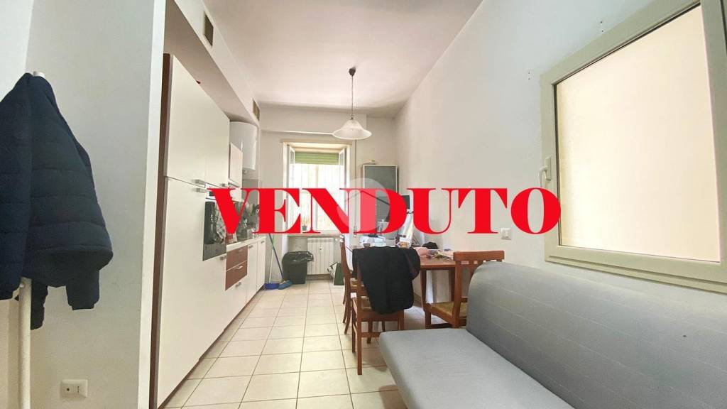 appartamento in vendita a Roma in zona Tuscolano