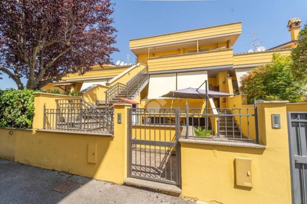 appartamento in vendita a Roma in zona Tor Vergata/Torrenova