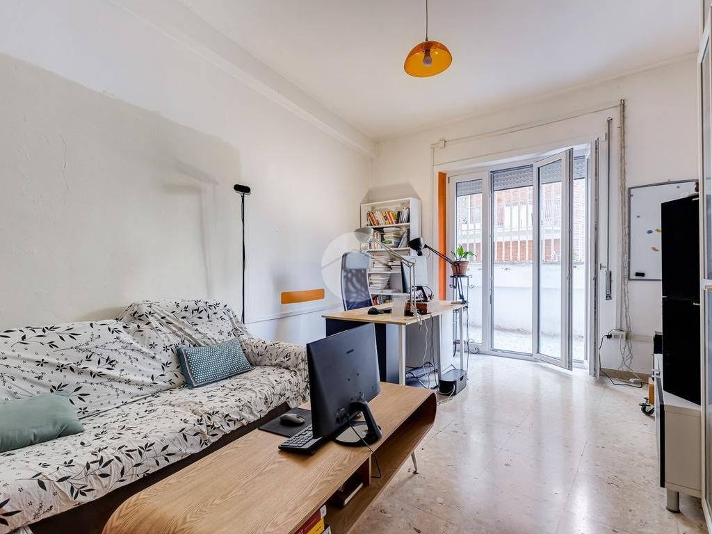 appartamento in vendita a Roma in zona Appio Latino
