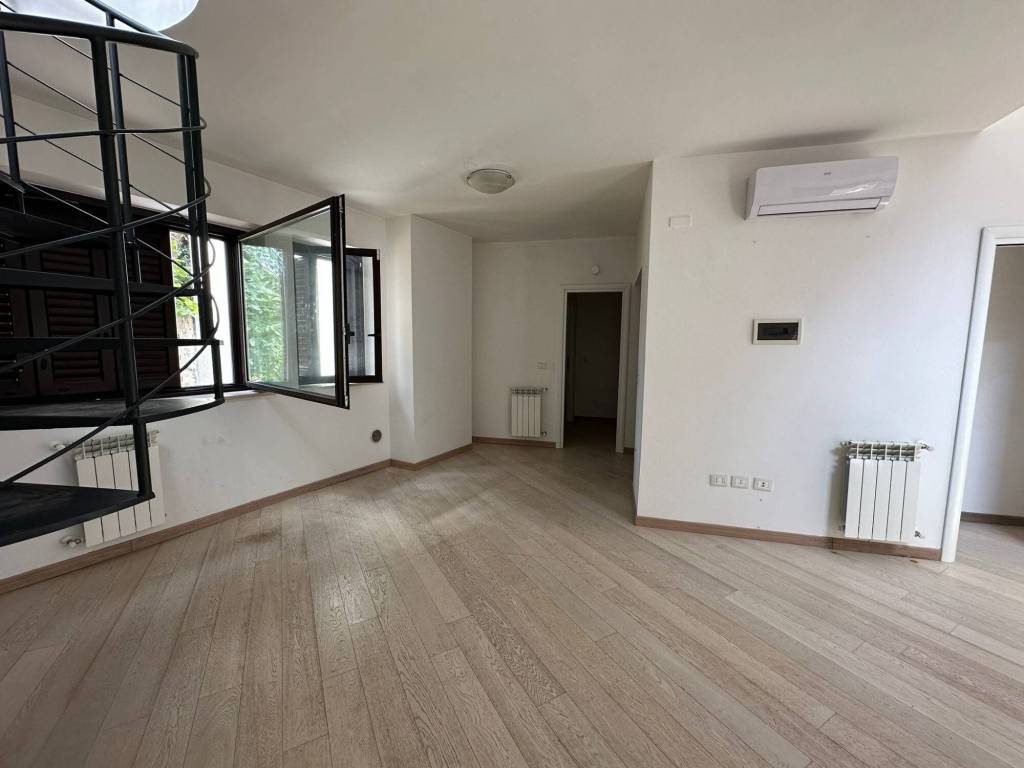 appartamento in vendita a Roma in zona Trastevere