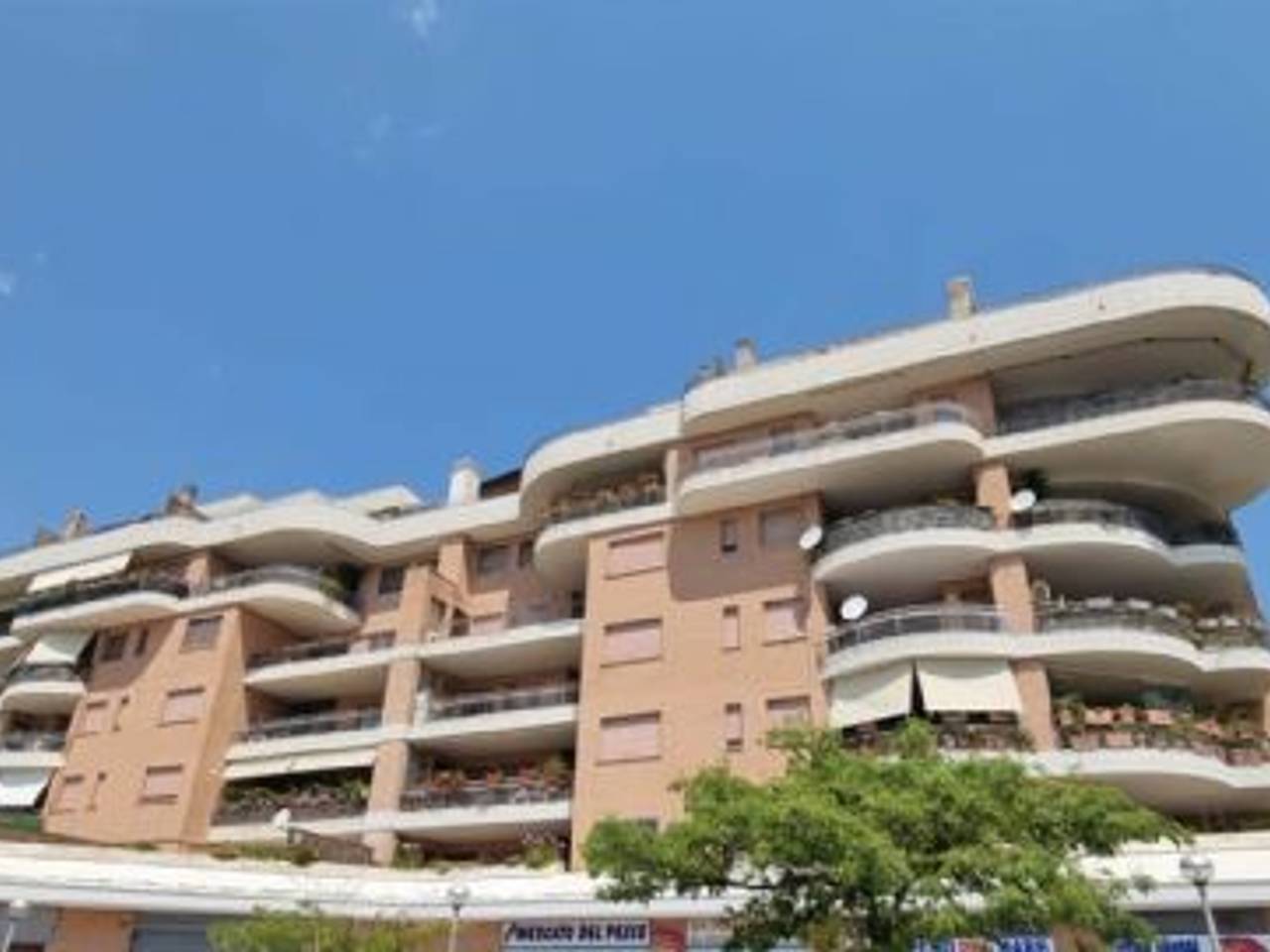 appartamento in vendita a Roma in zona Settecamini