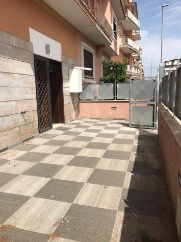 appartamento in vendita a Roma in zona Torre Maura