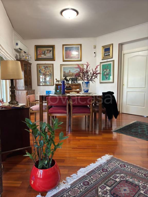 appartamento in vendita a Roma in zona Tomba di Nerone