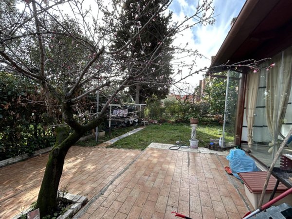 appartamento in vendita a Roma in zona Casalotti