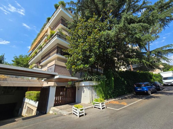 appartamento in vendita a Roma in zona Della Vittoria