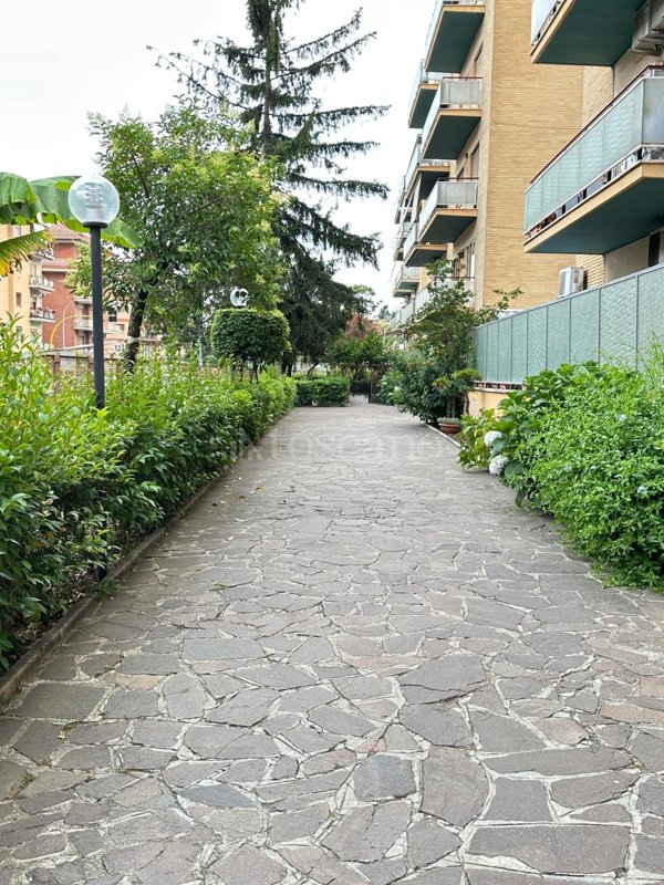 casa indipendente in vendita a Roma in zona Primavalle
