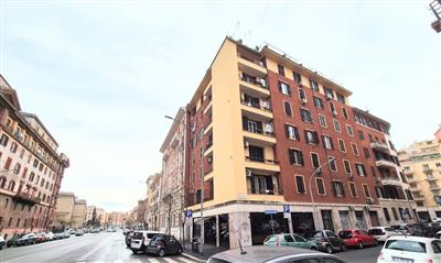 appartamento in vendita a Roma in zona Tuscolano