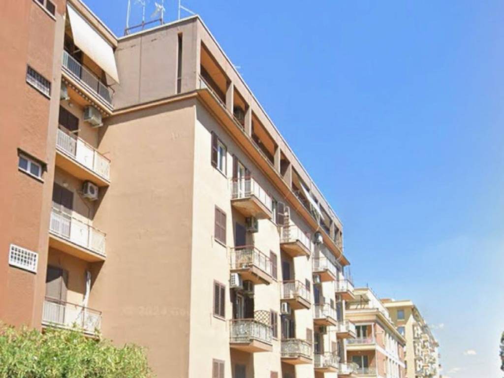 appartamento in vendita a Roma in zona Nomentano