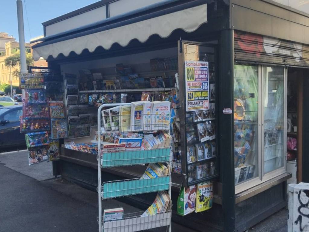 negozio in vendita a Roma in zona Portuense
