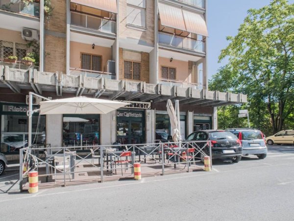 negozio in vendita a Roma in zona Prenestino-Centocelle