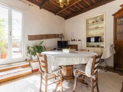 appartamento in vendita a Roma in zona Rione Regola