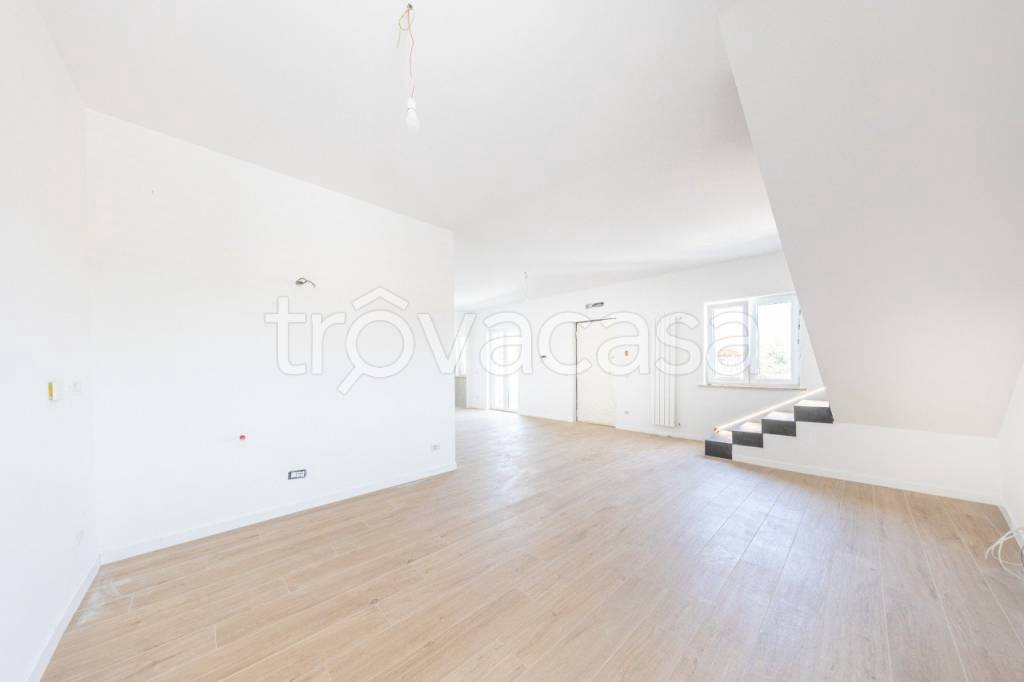casa indipendente in vendita a Roma in zona Castelverde