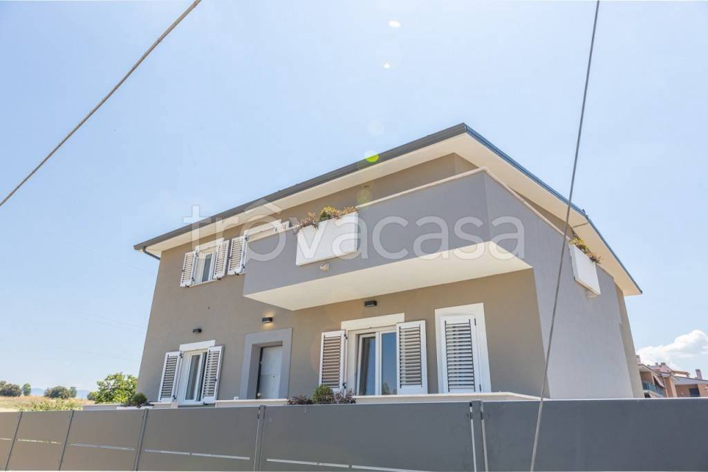 casa indipendente in vendita a Roma in zona Castelverde