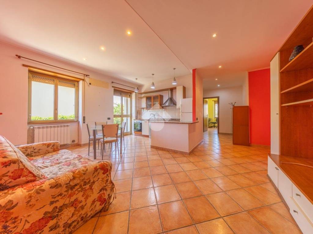 appartamento in vendita a Roma in zona Castelverde