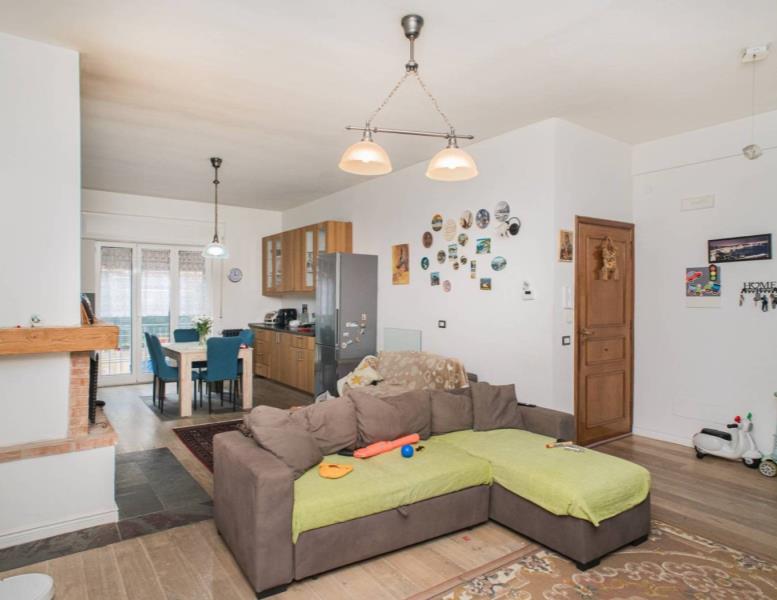 appartamento in vendita a Roma in zona Valle Muricana