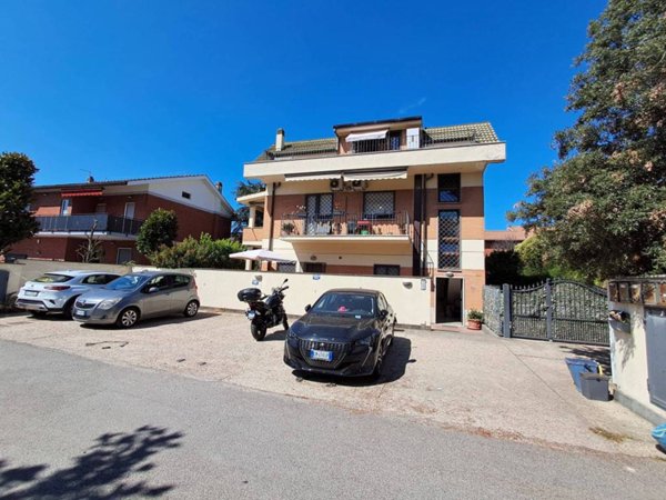 appartamento in vendita a Roma in zona Acilia