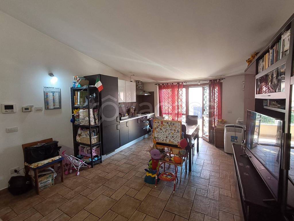appartamento in vendita a Roma in zona Acilia