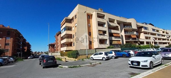 appartamento in vendita a Roma in zona Romanina